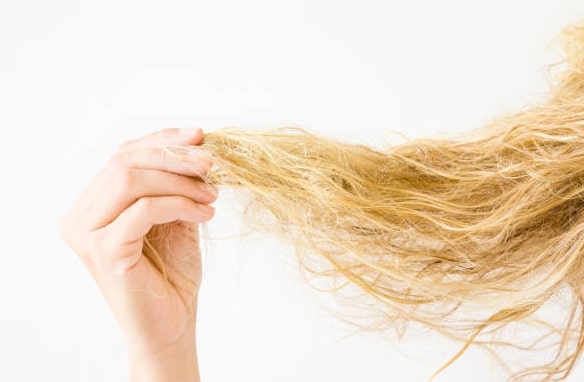 Kimerült haj – jelek és okok